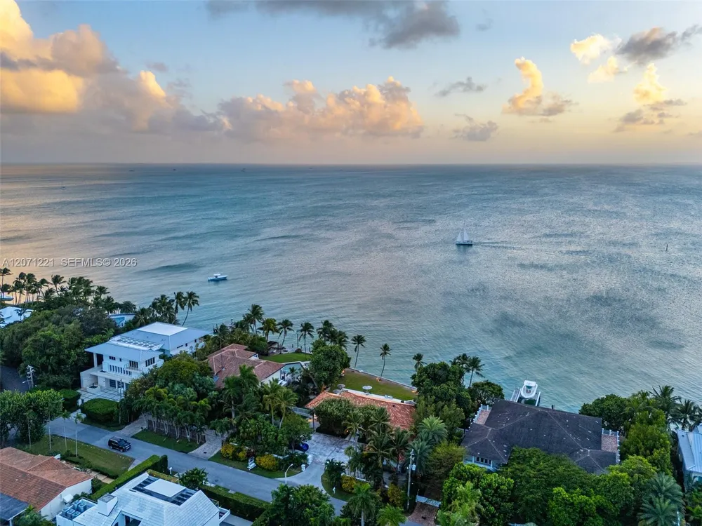 520 S Mashta Dr, Key Biscayne, FL 33149