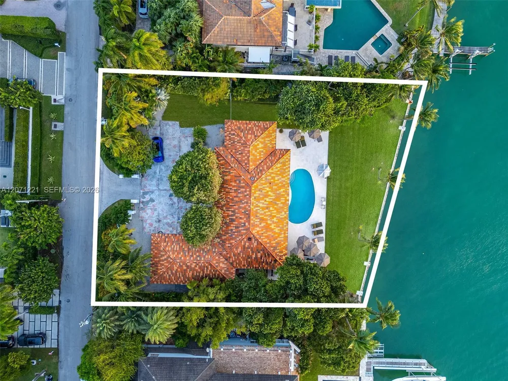 520 S Mashta Dr, Key Biscayne, FL 33149