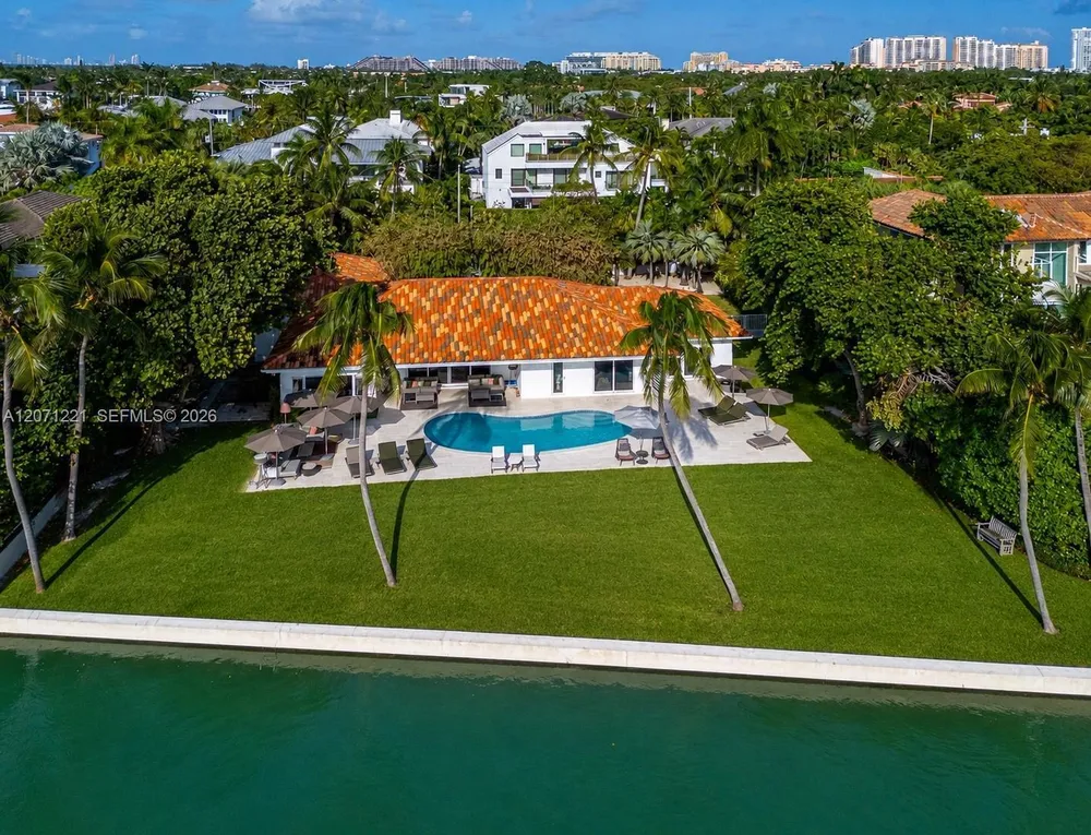 520 S Mashta Dr, Key Biscayne, FL 33149