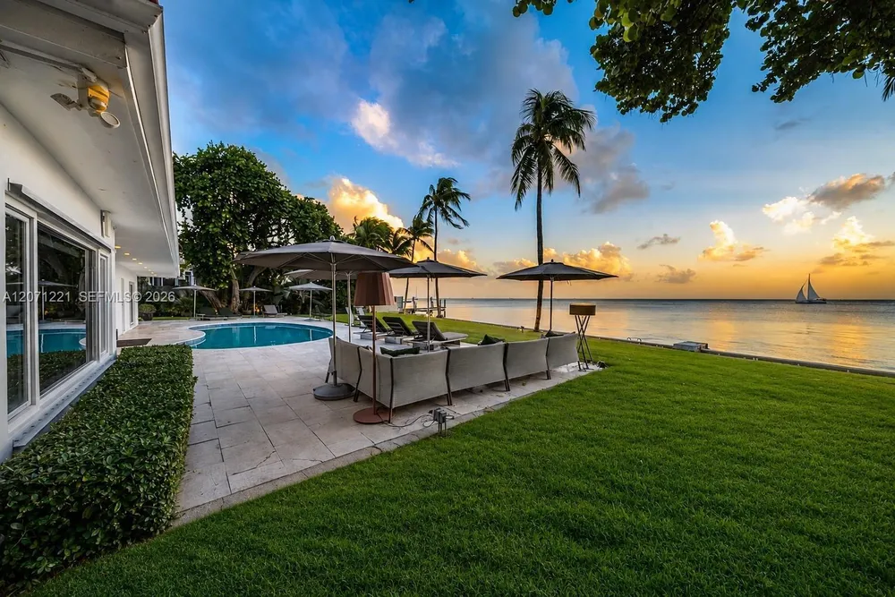 520 S Mashta Dr, Key Biscayne, FL 33149