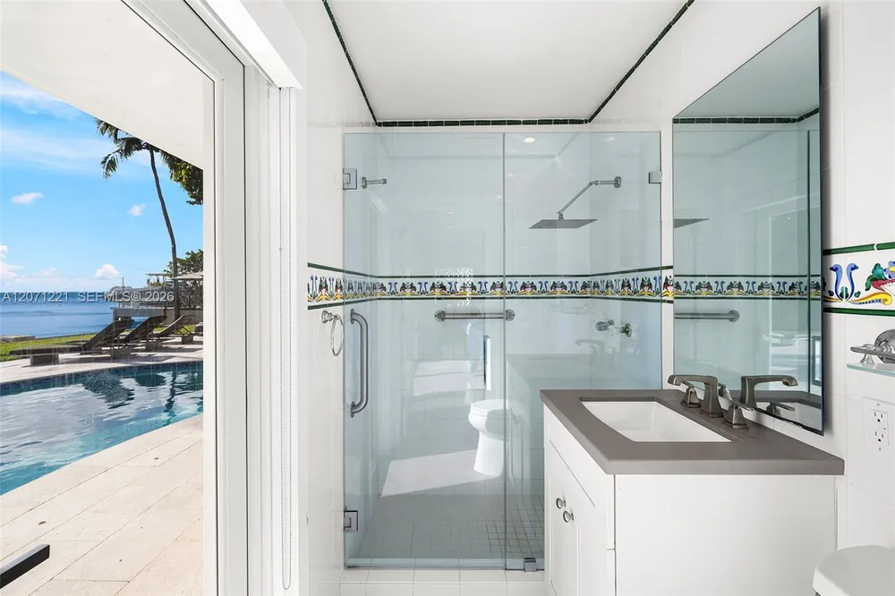 520 S Mashta Dr, Key Biscayne, FL 33149