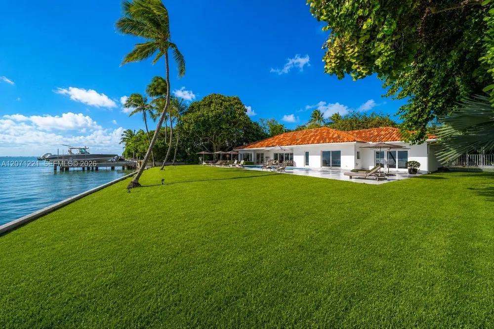 520 S Mashta Dr, Key Biscayne, FL 33149