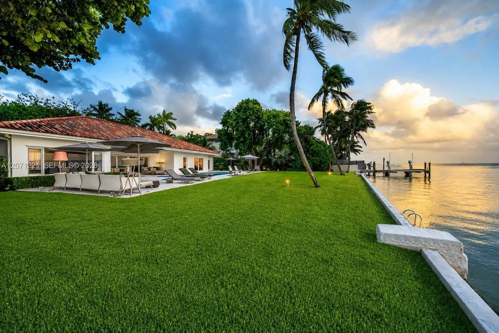 520 S Mashta Dr, Key Biscayne, FL 33149