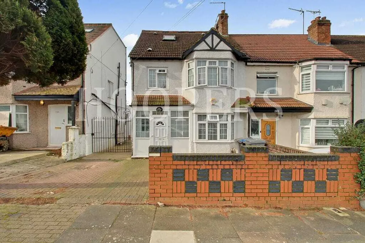 Randall Avenue, London, NW2