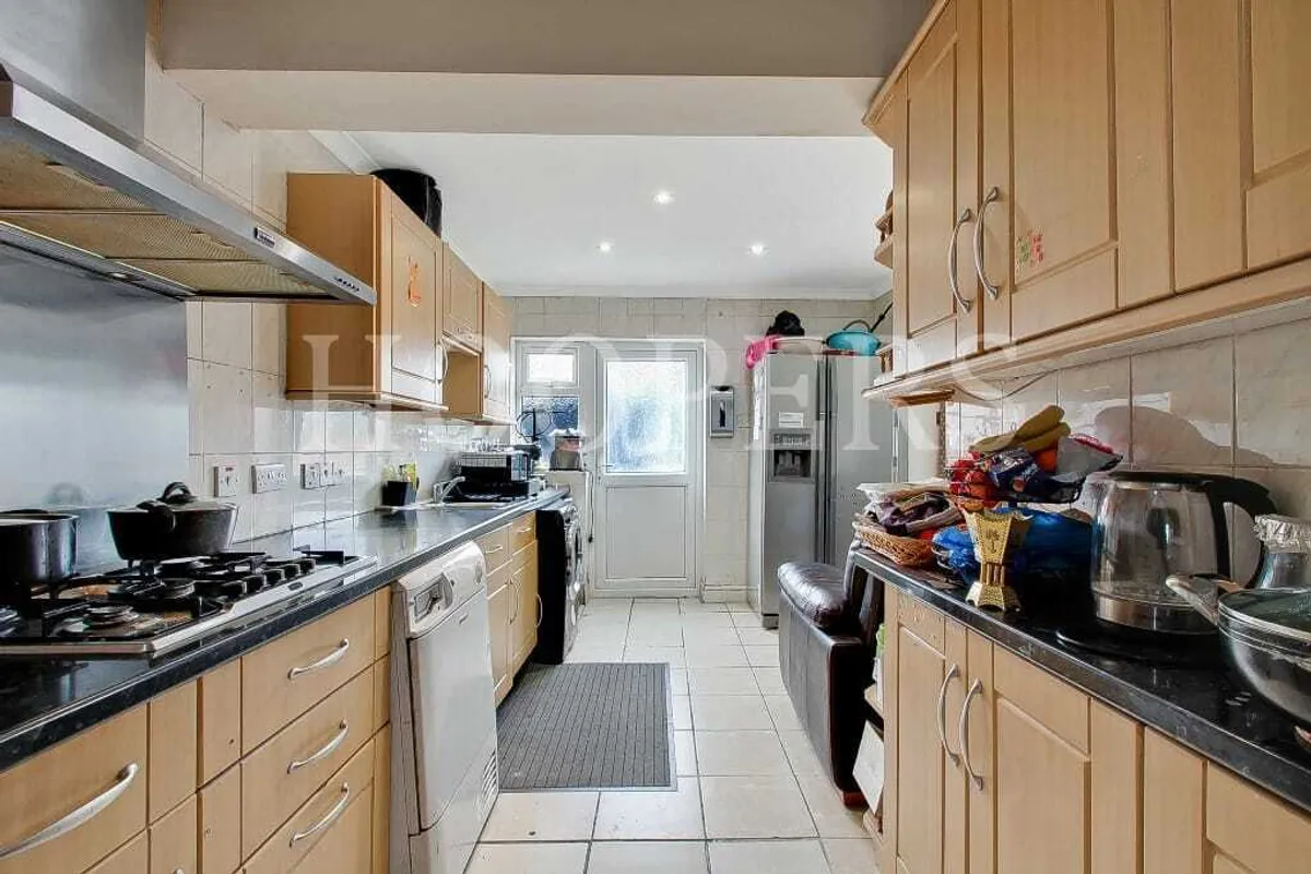 Randall Avenue, London, NW2