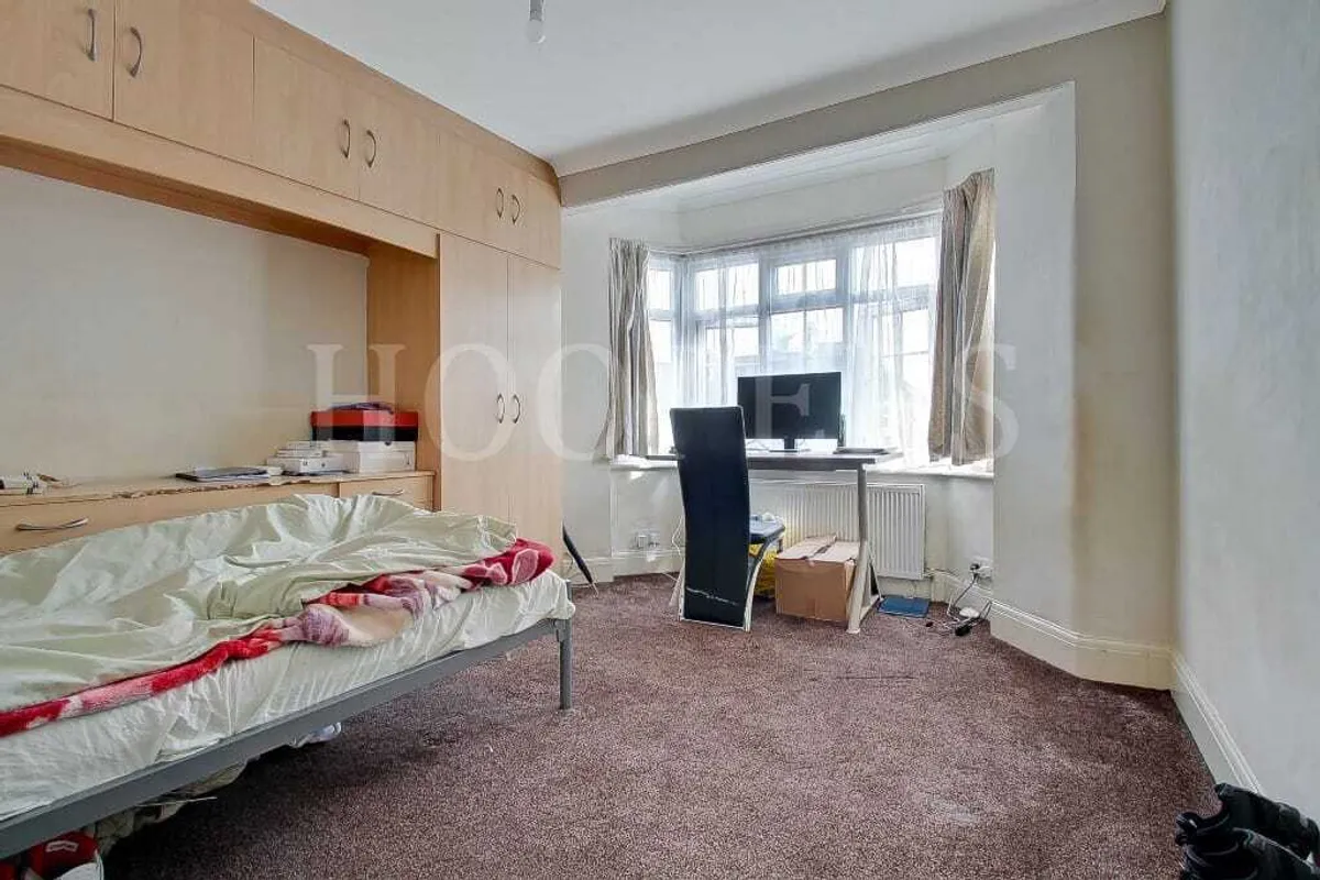 Randall Avenue, London, NW2