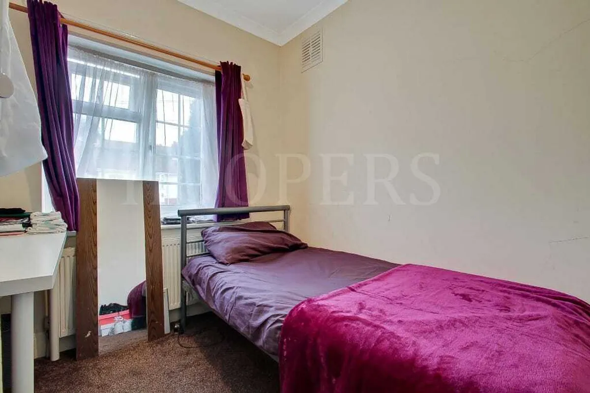 Randall Avenue, London, NW2