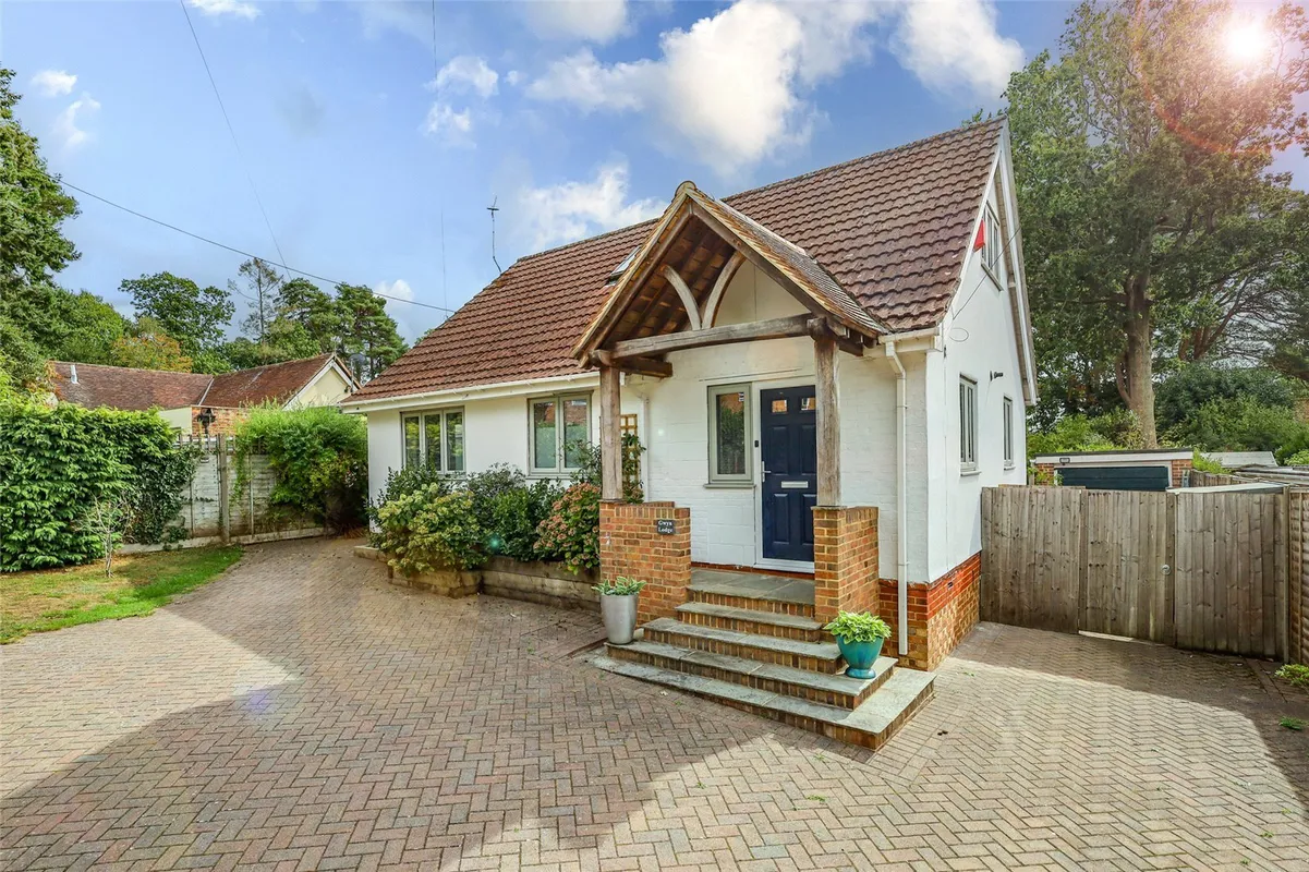 Warren Road, Liss, Hampshire, GU33