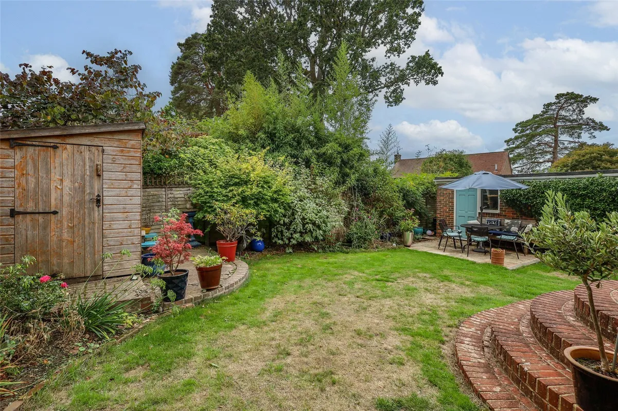 Warren Road, Liss, Hampshire, GU33