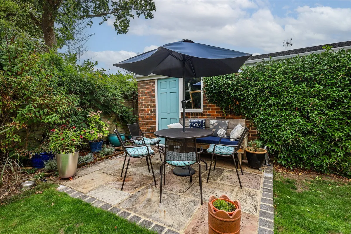 Warren Road, Liss, Hampshire, GU33