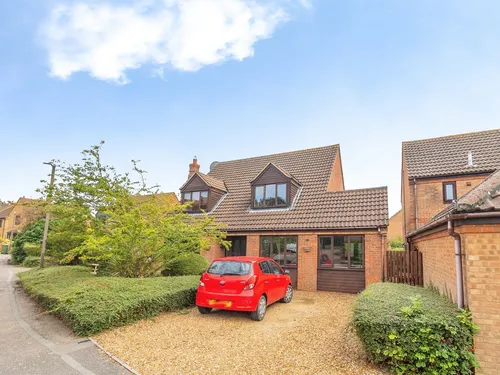 Shuttleworth Grove, Wavendon Gate, MILTON KEYNESphoto