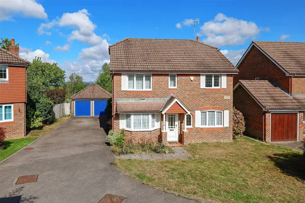 The Meades, Dormansland, Lingfield, Surrey, RH7
