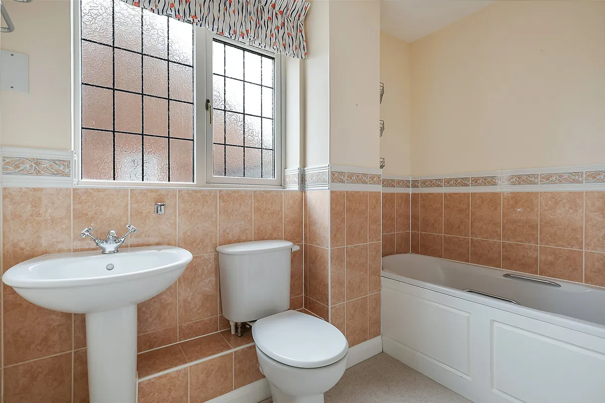 The Meades, Dormansland, Lingfield, Surrey, RH7