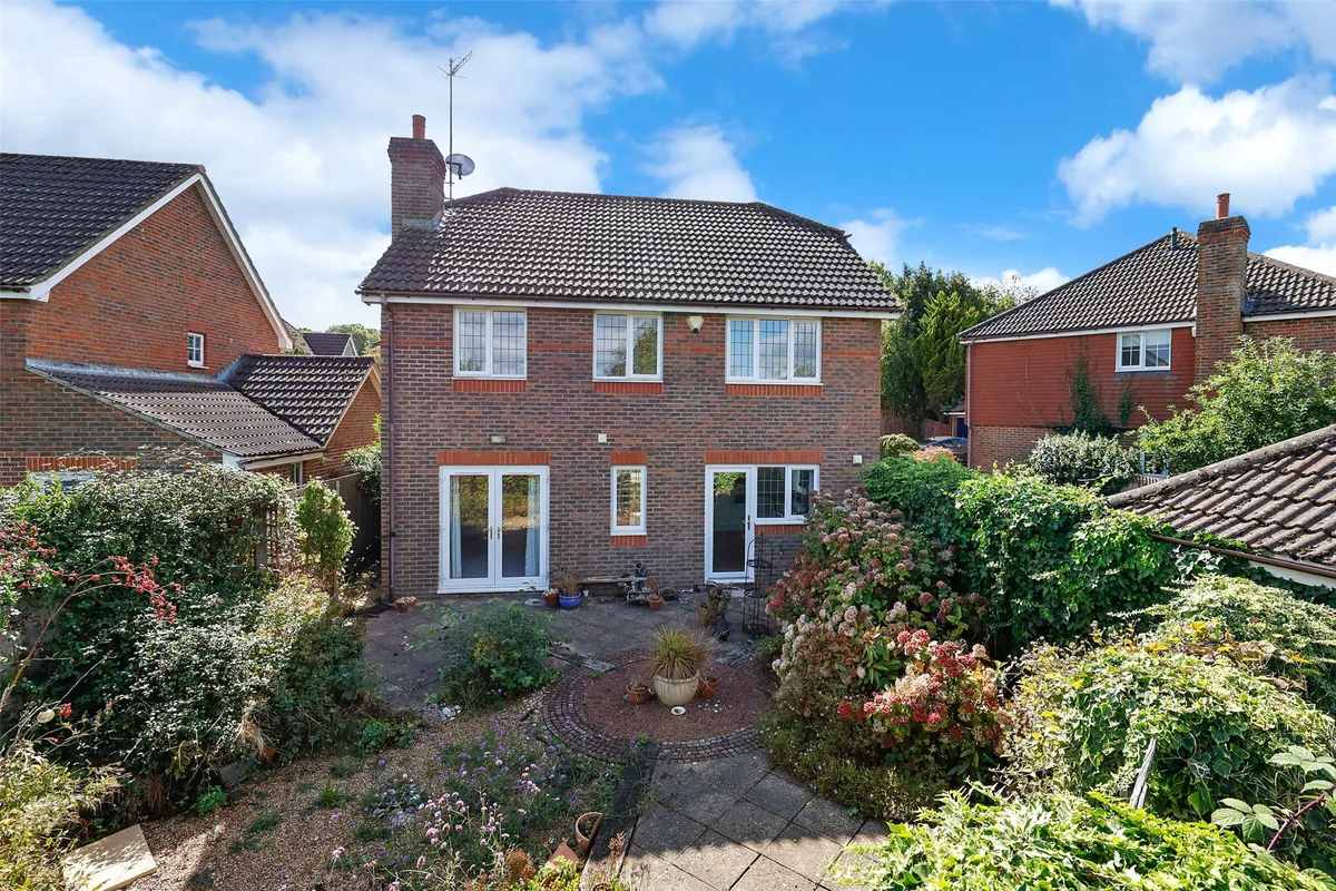 The Meades, Dormansland, Lingfield, Surrey, RH7