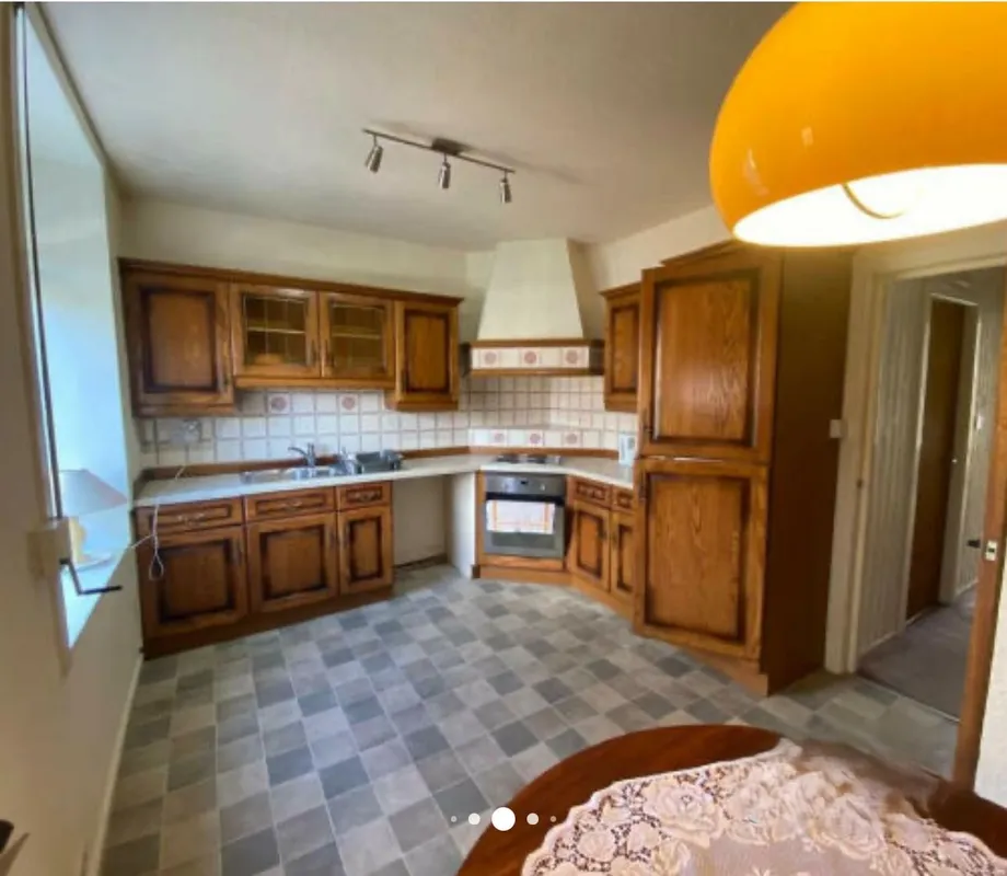 2-Bedroom Spacious Flat To Let, Shaw, OL2