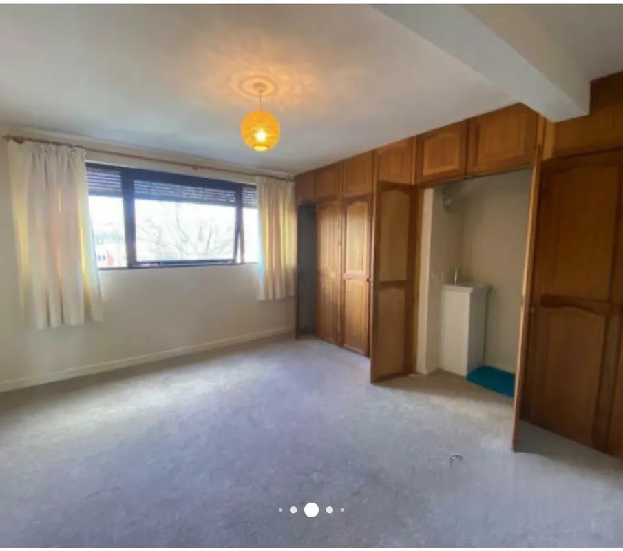 2-Bedroom Spacious Flat To Let, Shaw, OL2