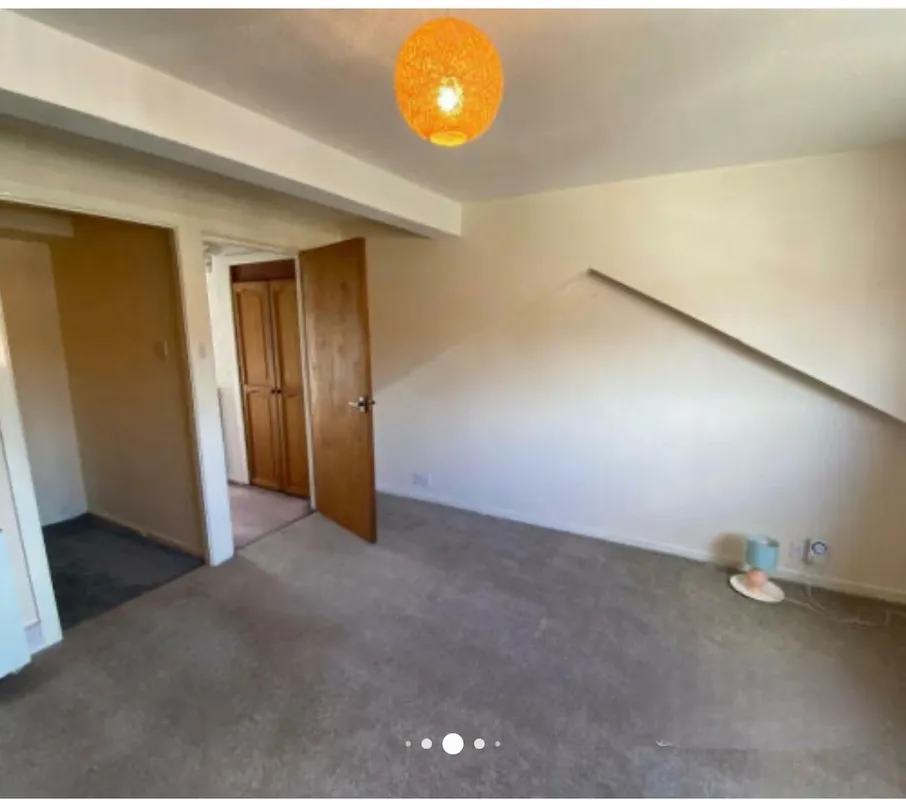 2-Bedroom Spacious Flat To Let, Shaw, OL2