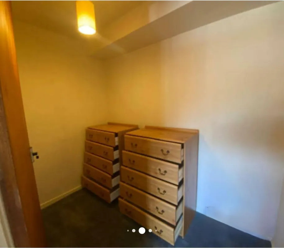 2-Bedroom Spacious Flat To Let, Shaw, OL2