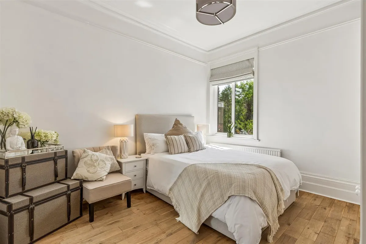 Dean Road, London, NW2