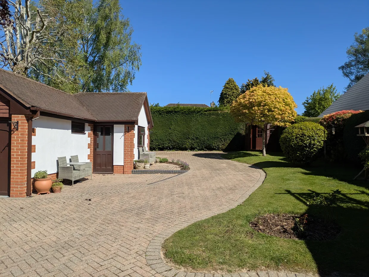 Rusper Road, Horsham, RH12 photo 9