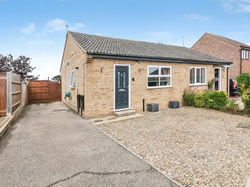 Coxs Close, Becclesphoto