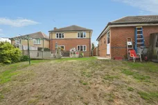 Ellis Close, Hoddesdon