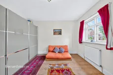 Hayland Close, London