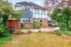 Hayland Close, London