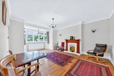 Hayland Close, London