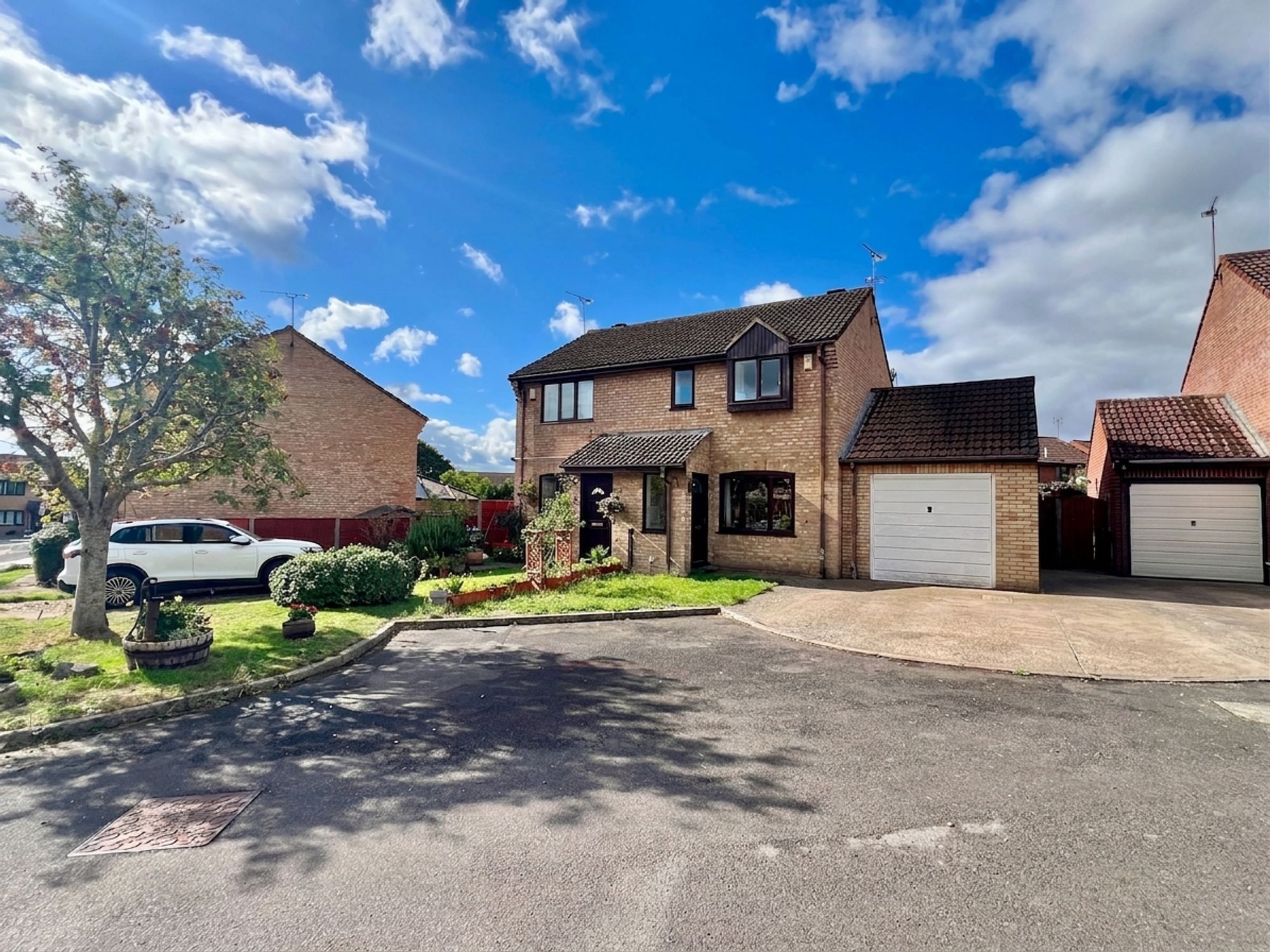 Luttrell Close, Taunton - NO onward chain! Image 5