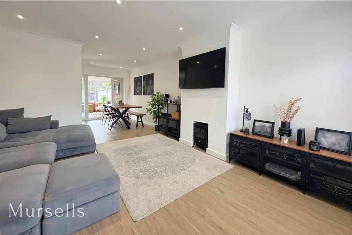 Freshwater Drive, Poole, BH15