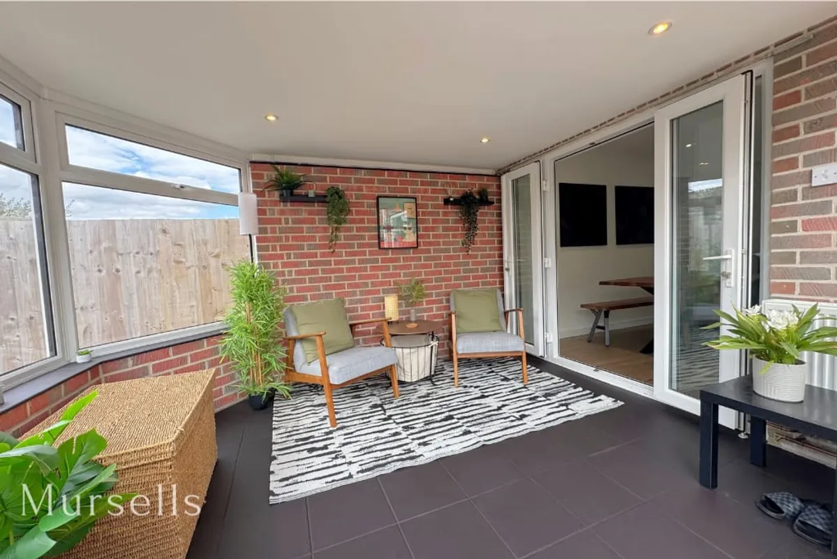 Freshwater Drive, Poole, BH15