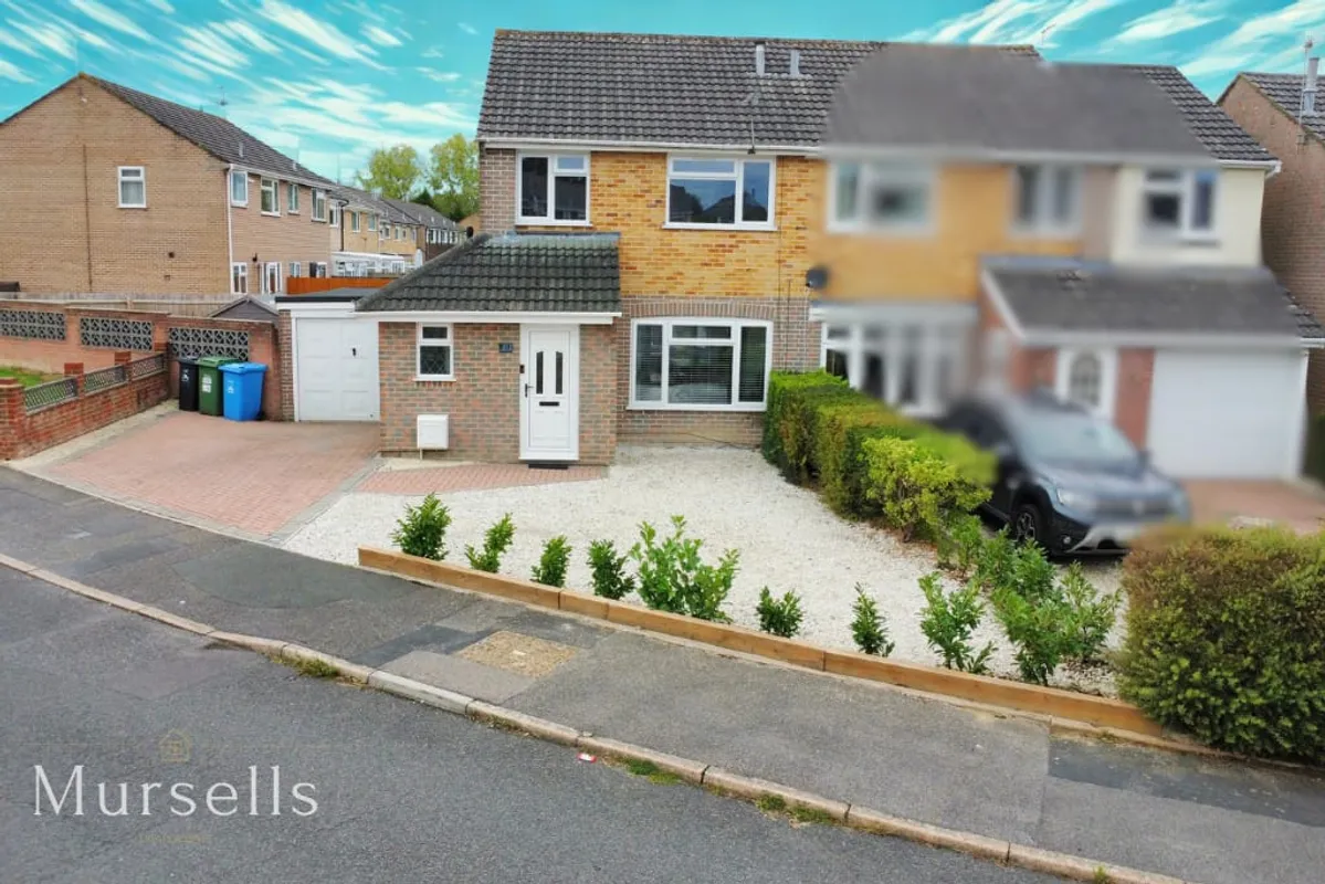 Freshwater Drive, Poole, BH15