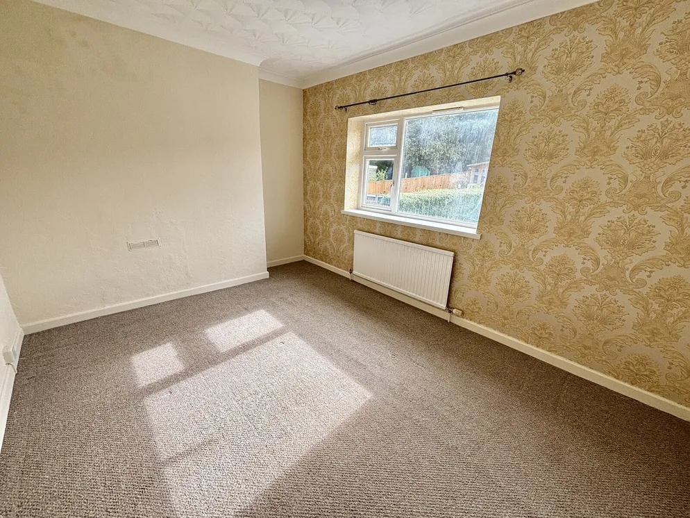 Property carousel item 10