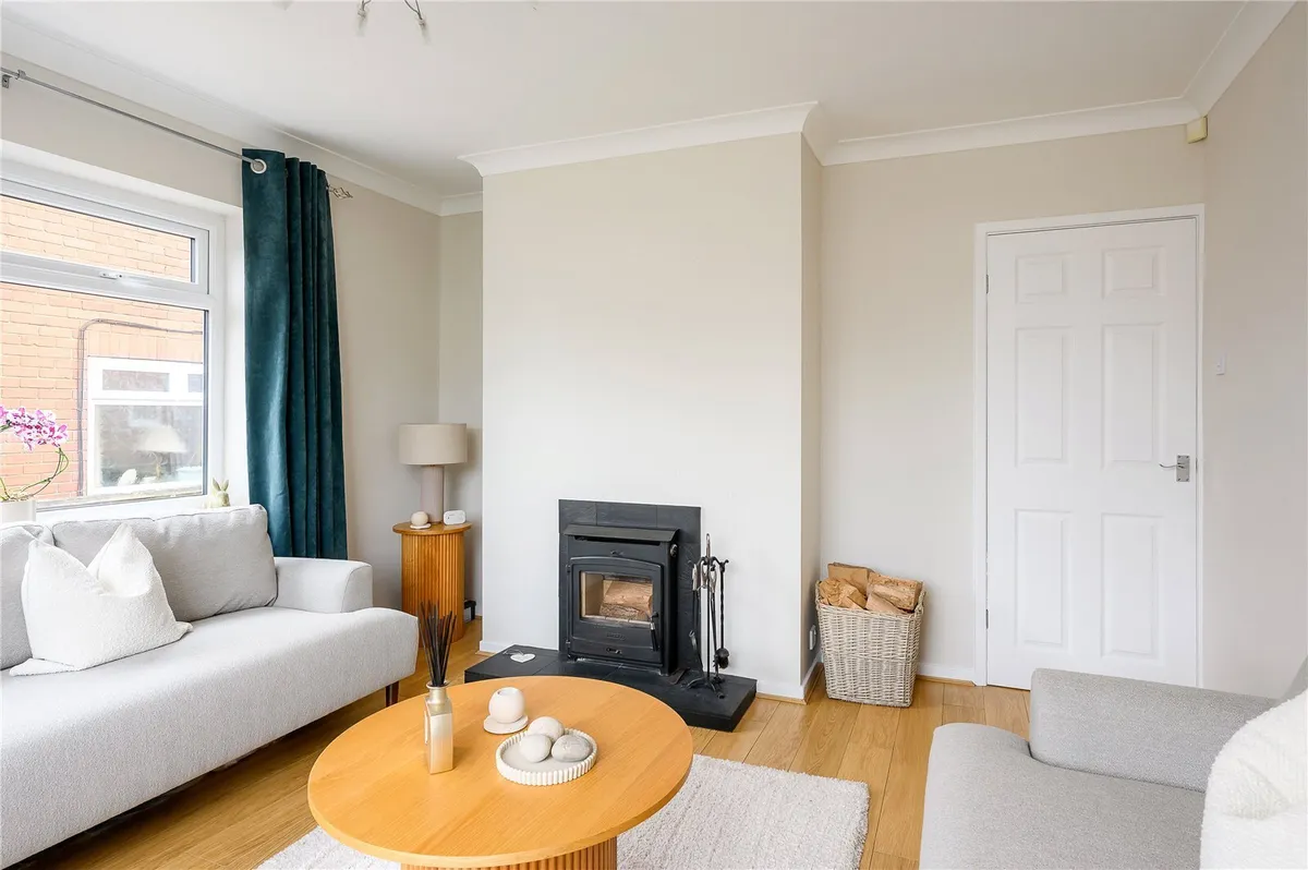 Lyndhurst Road, Scholes, LS15