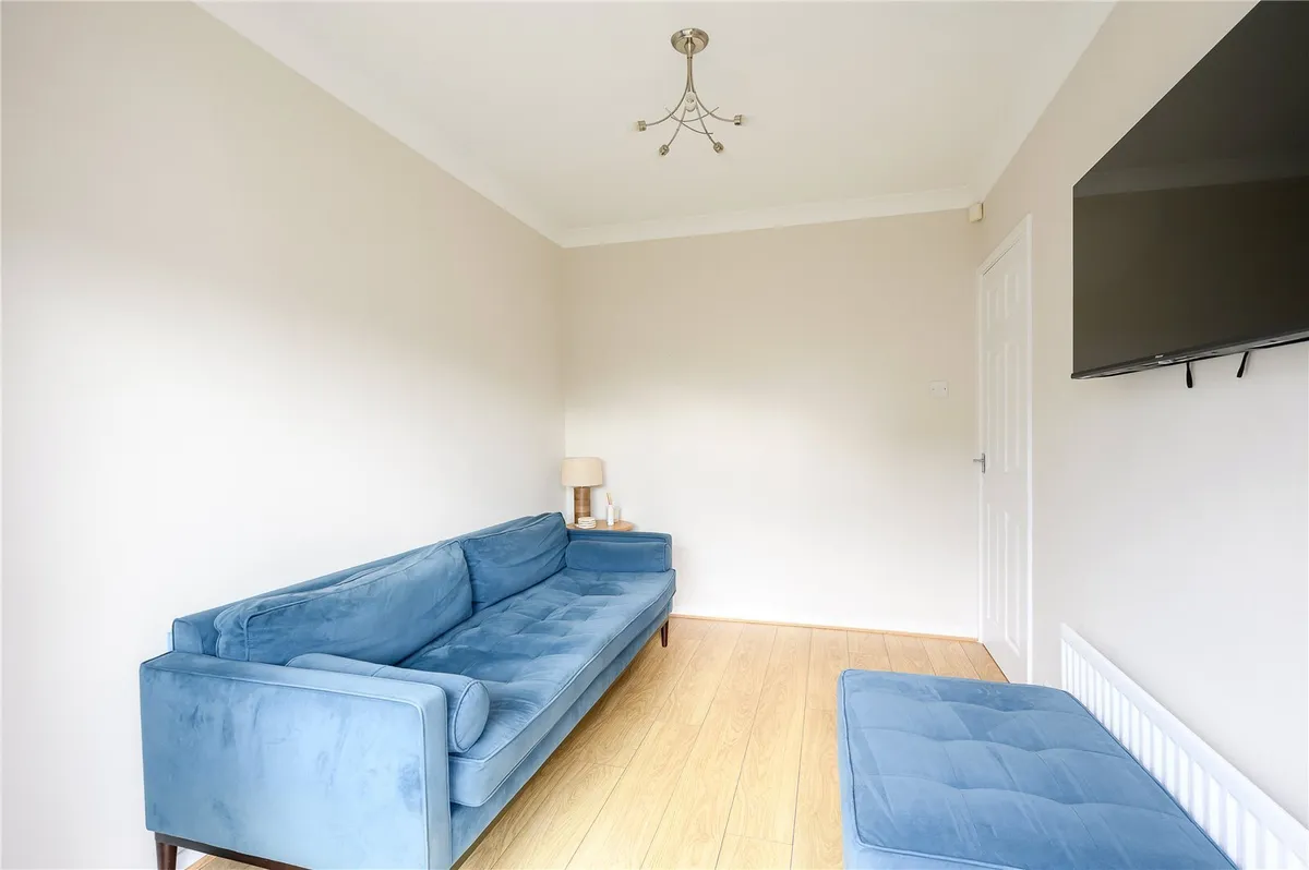 Lyndhurst Road, Scholes, LS15
