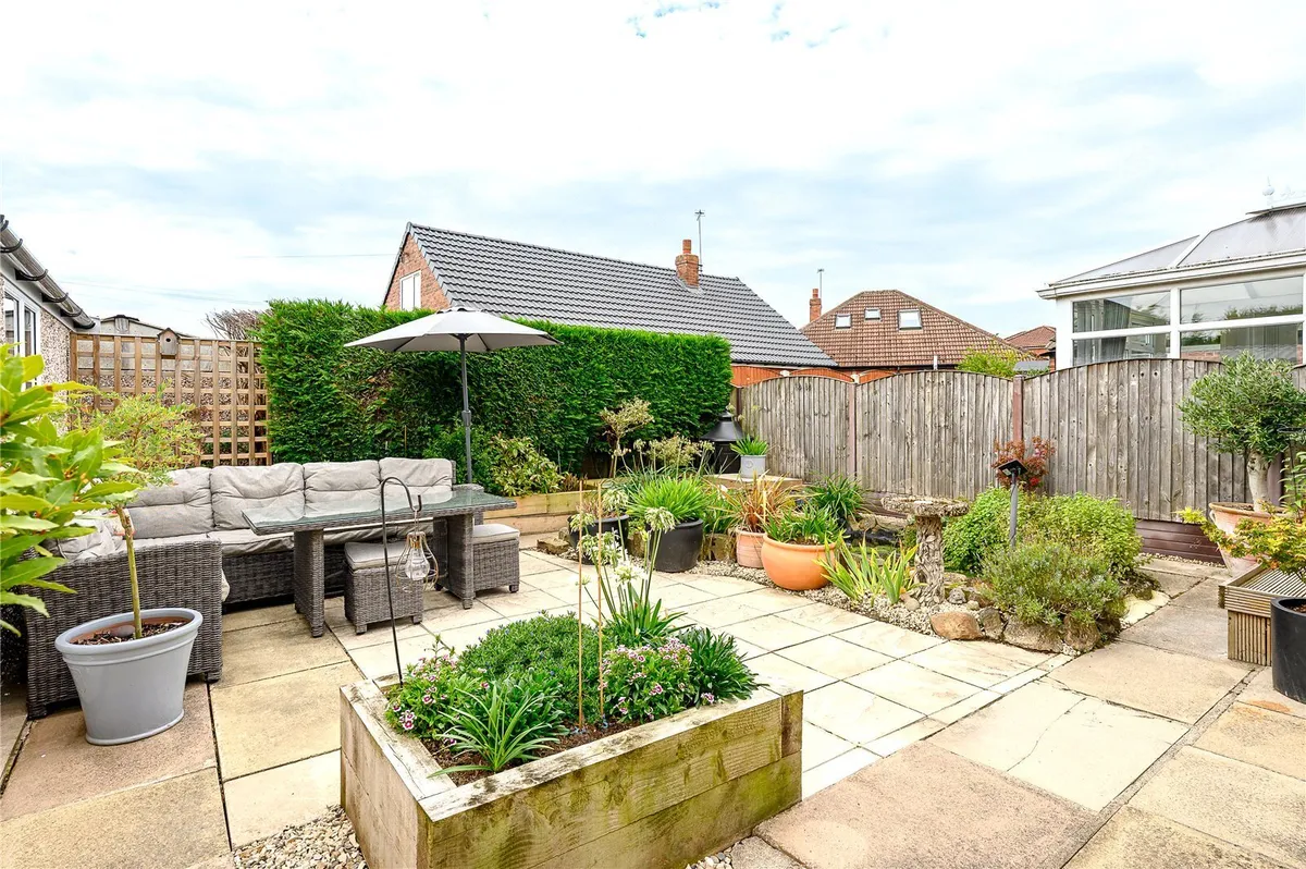 Lyndhurst Road, Scholes, LS15