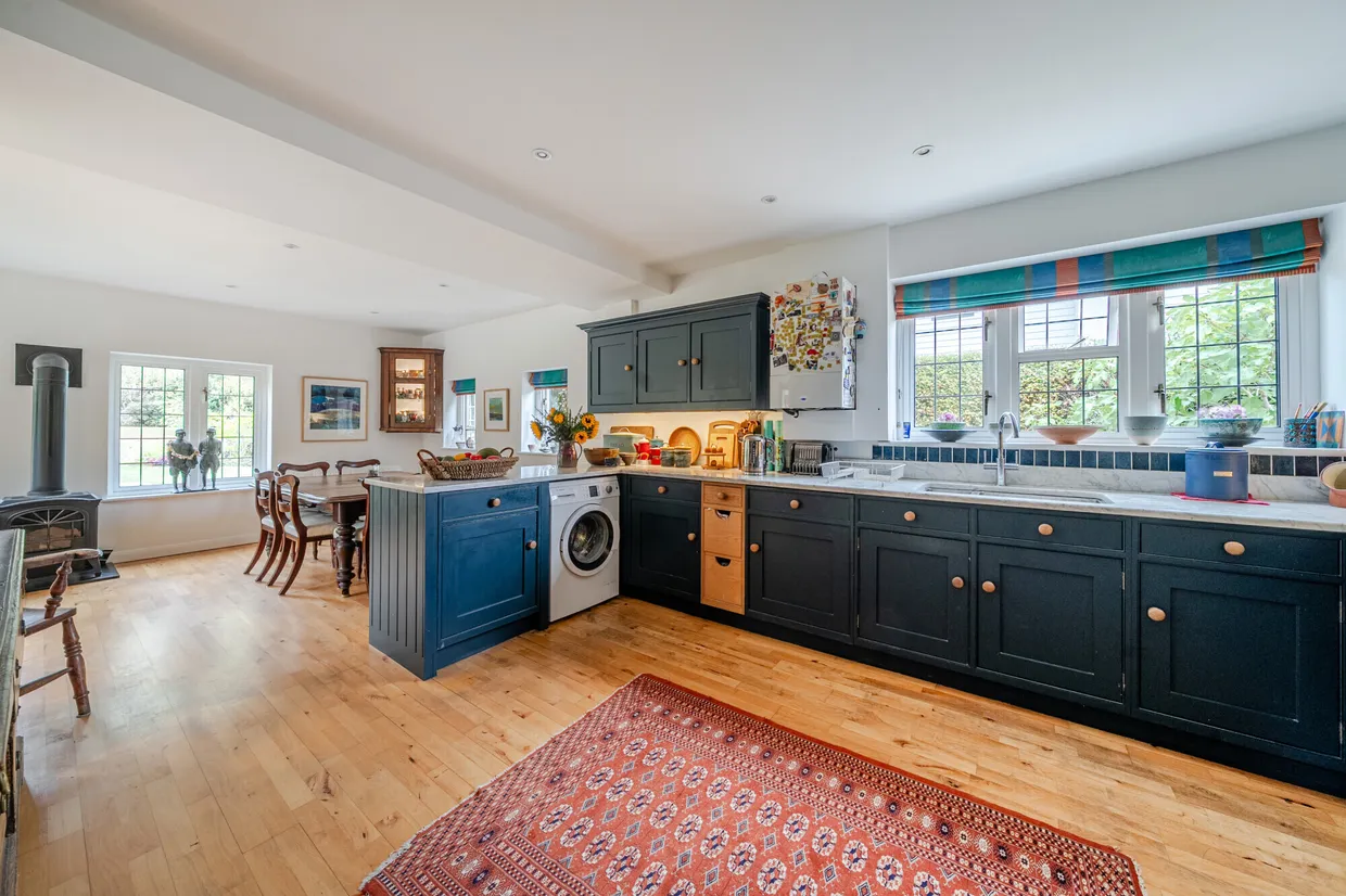 Three Stiles Road, Farnham, GU9 photo 3