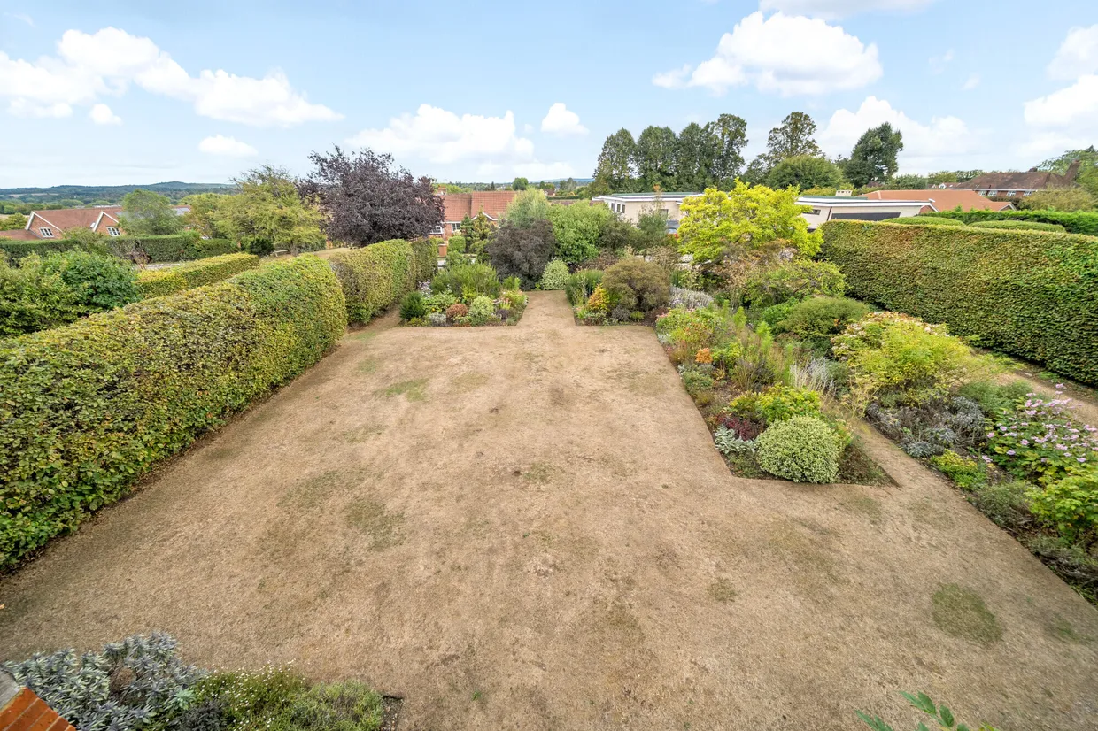 Three Stiles Road, Farnham, GU9 photo 7
