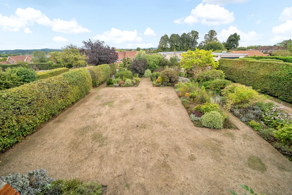 Three Stiles Road, Farnham, GU9 photo 7