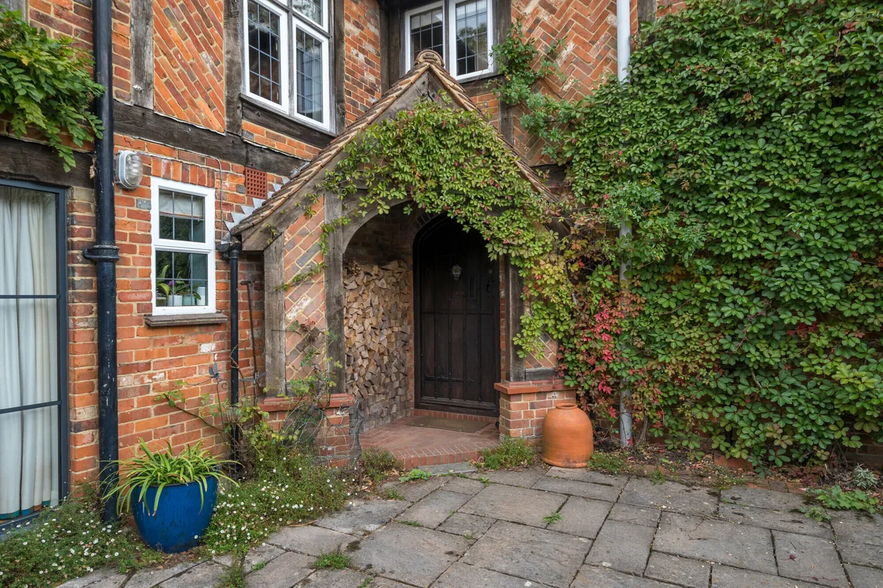 Three Stiles Road, Farnham, GU9 photo 21