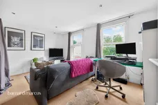 King Charles Crescent, Surbiton