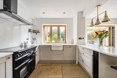 Bell Meadow, Godstone, RH9 photo 3