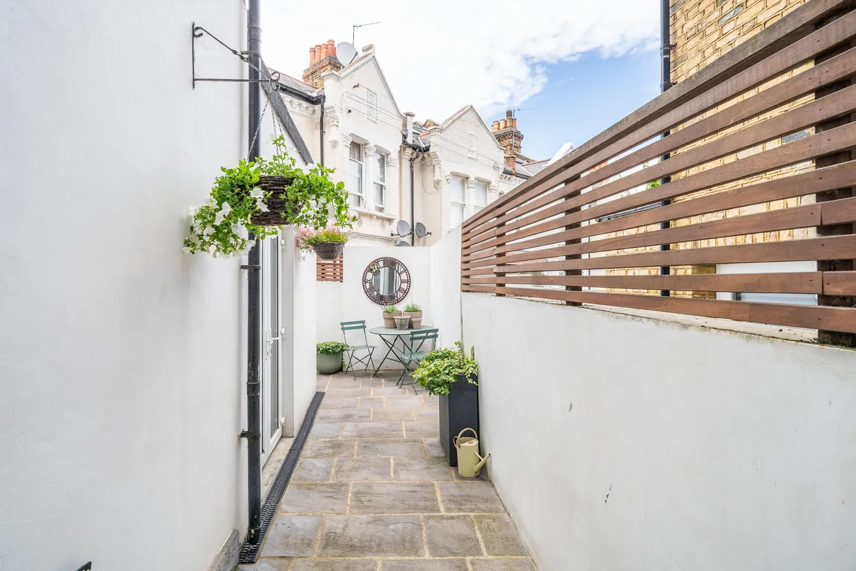 Boutflower Road, London, SW11 photo 6