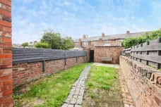 Field View, York