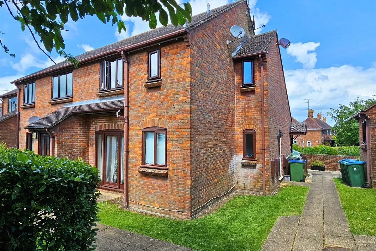 Quainton Road, Waddesdon, Aylesbury