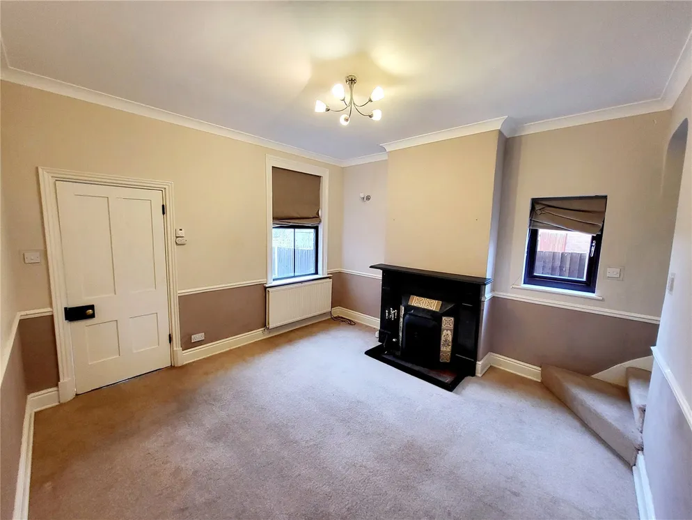 Property carousel item 4