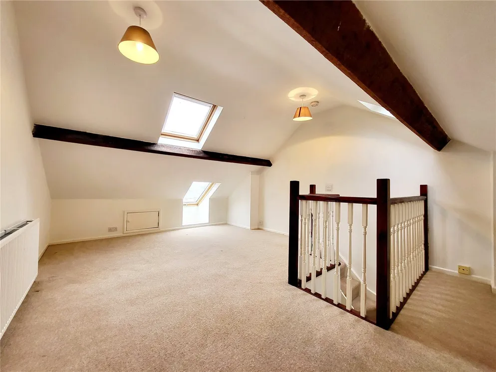 Property carousel item 17