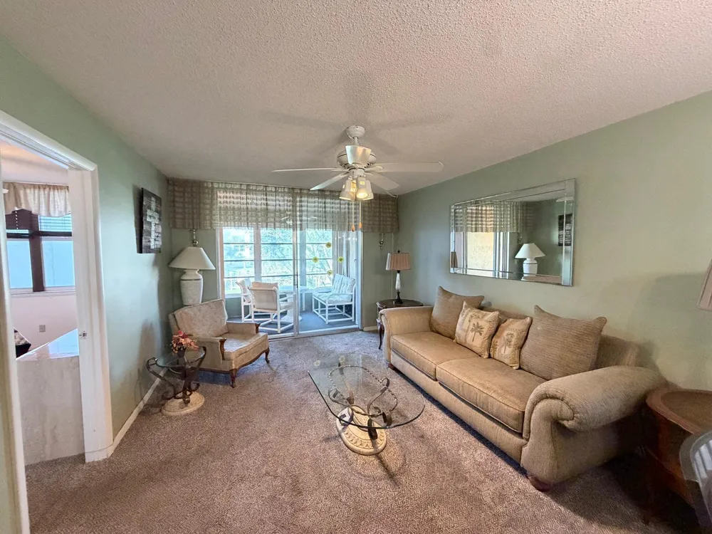 6600 Royal Palm Blvd, Margate, FL 33063