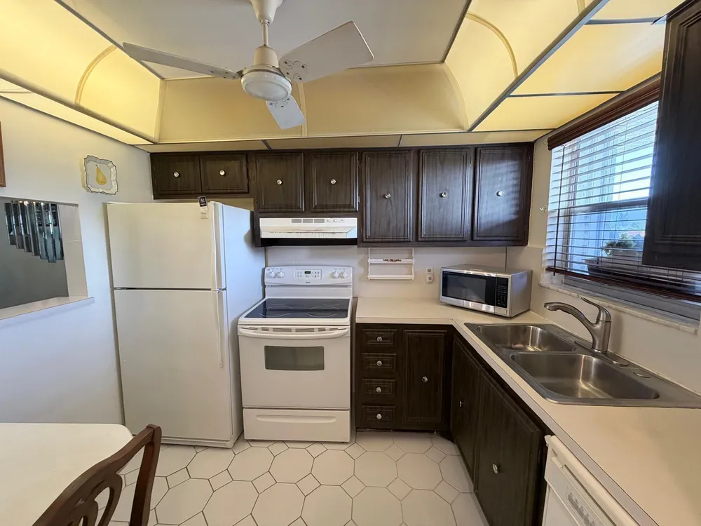 6600 Royal Palm Blvd, Margate, FL 33063
